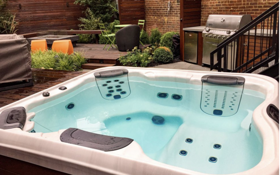 Weekly Hot Tub Service: Keeping Your Hot Tub in Optimal Shape