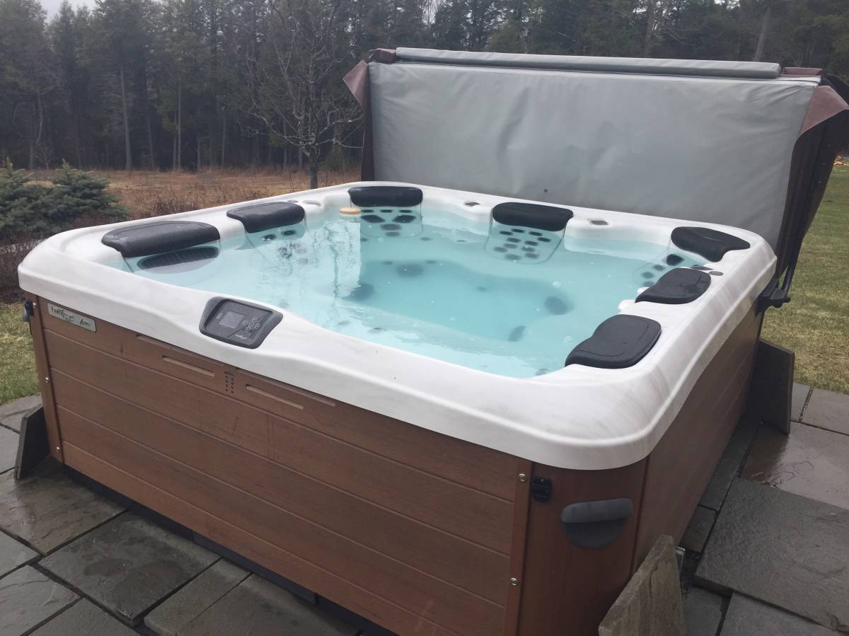 Weekly Hot Tub Service